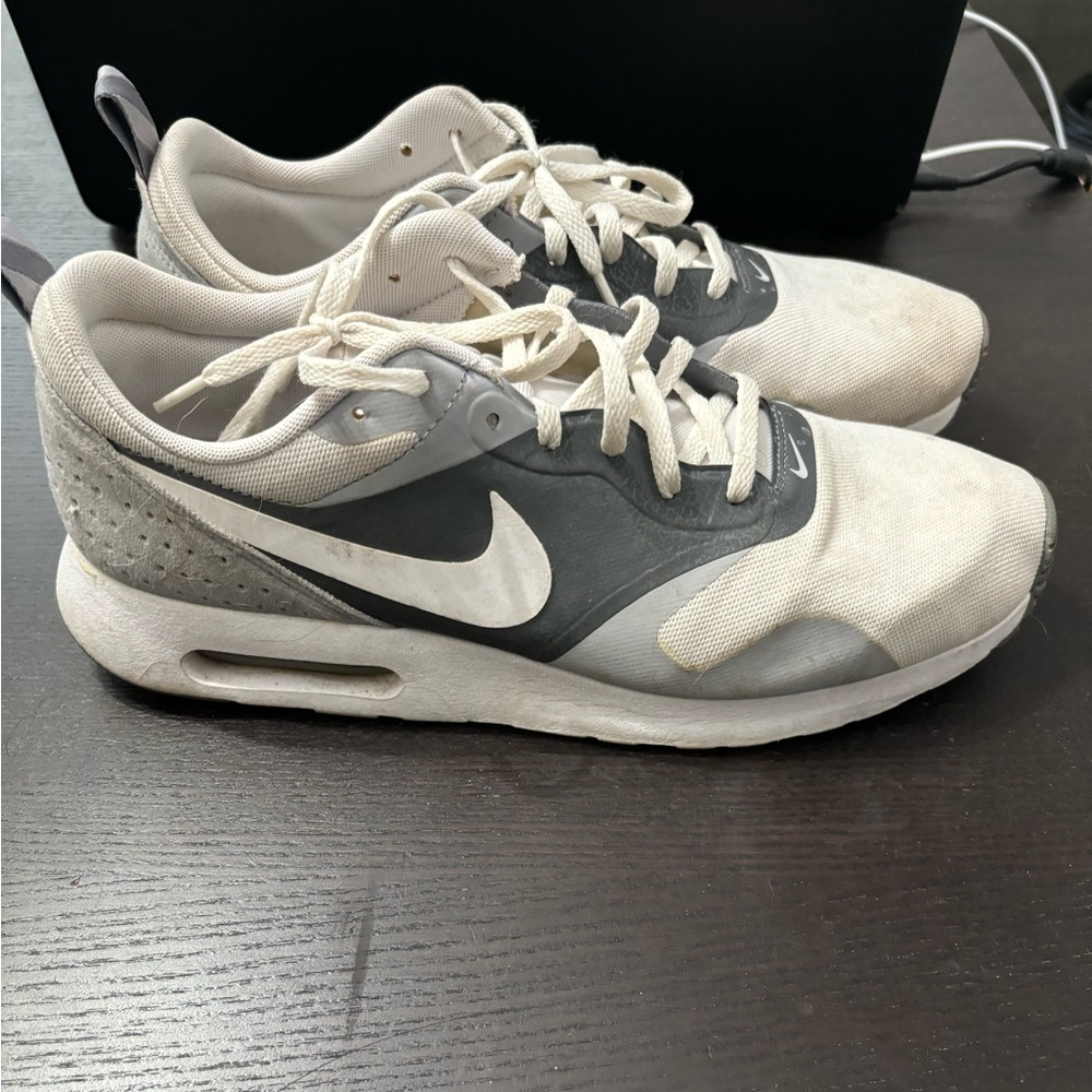 Nike Max Shoes